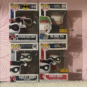 Hot Topic Exclusive Harley Quinn Vinyl Figure